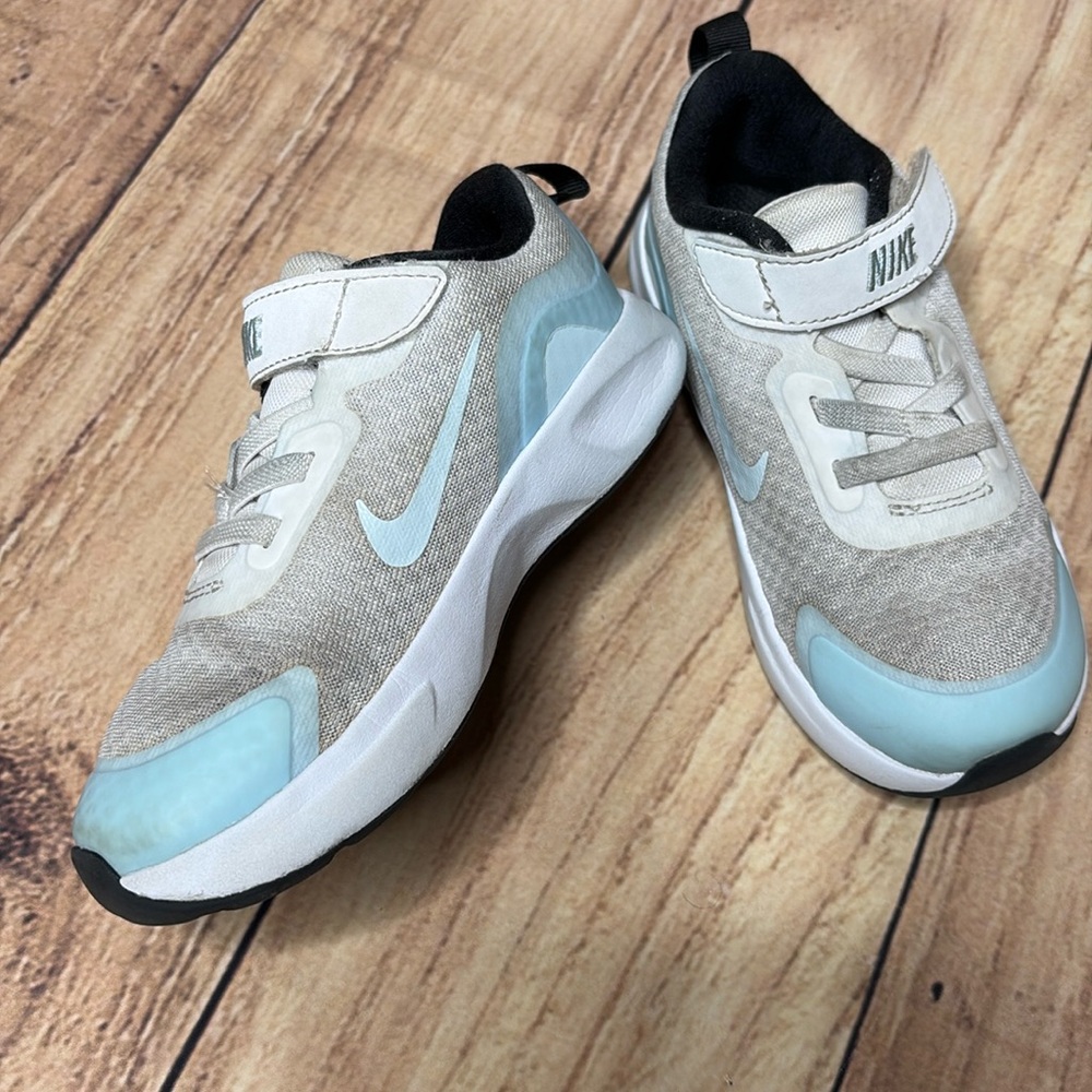 NIKE Wearallday Sneakers White & Blue Girls Size 10C
